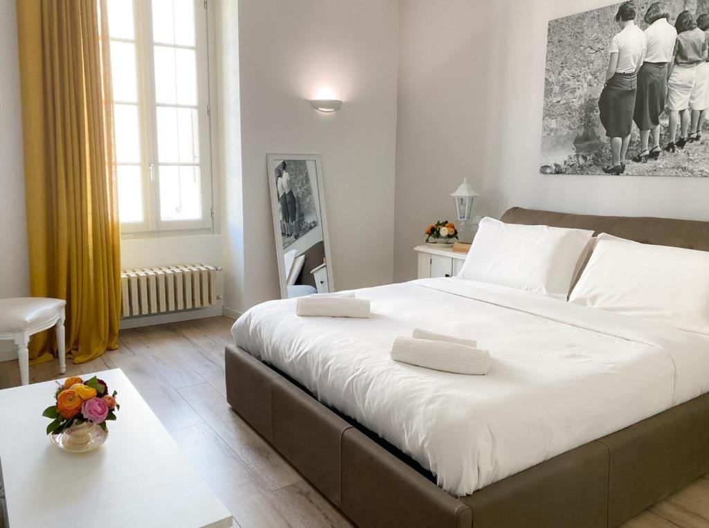 Thea - Centro Storico Bed and Breakfast Monza Exterior foto