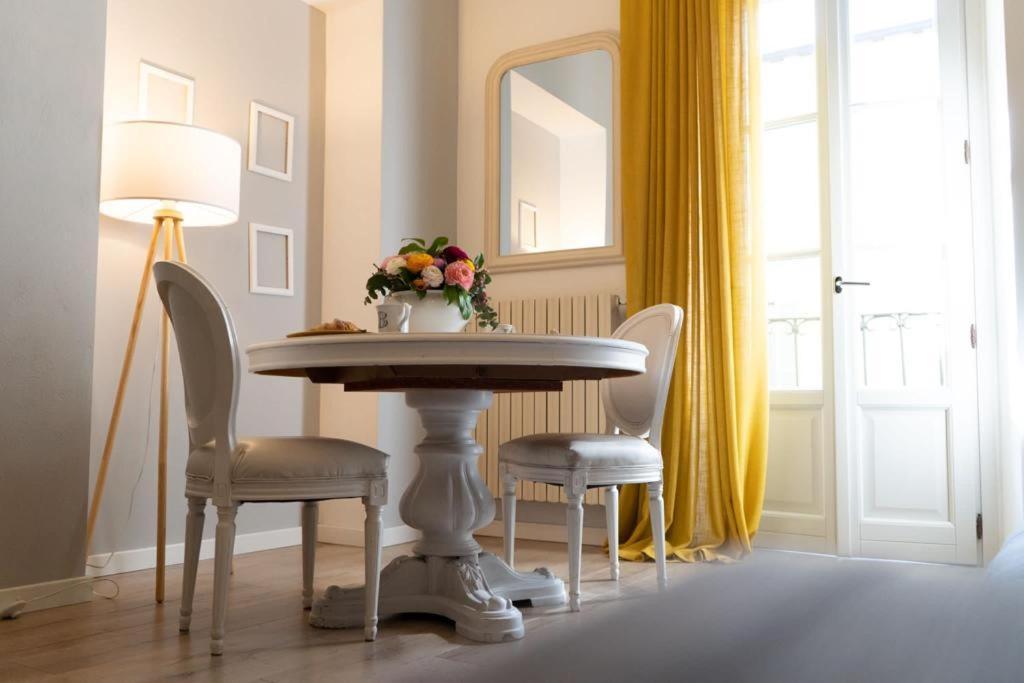 Thea - Centro Storico Bed and Breakfast Monza Exterior foto