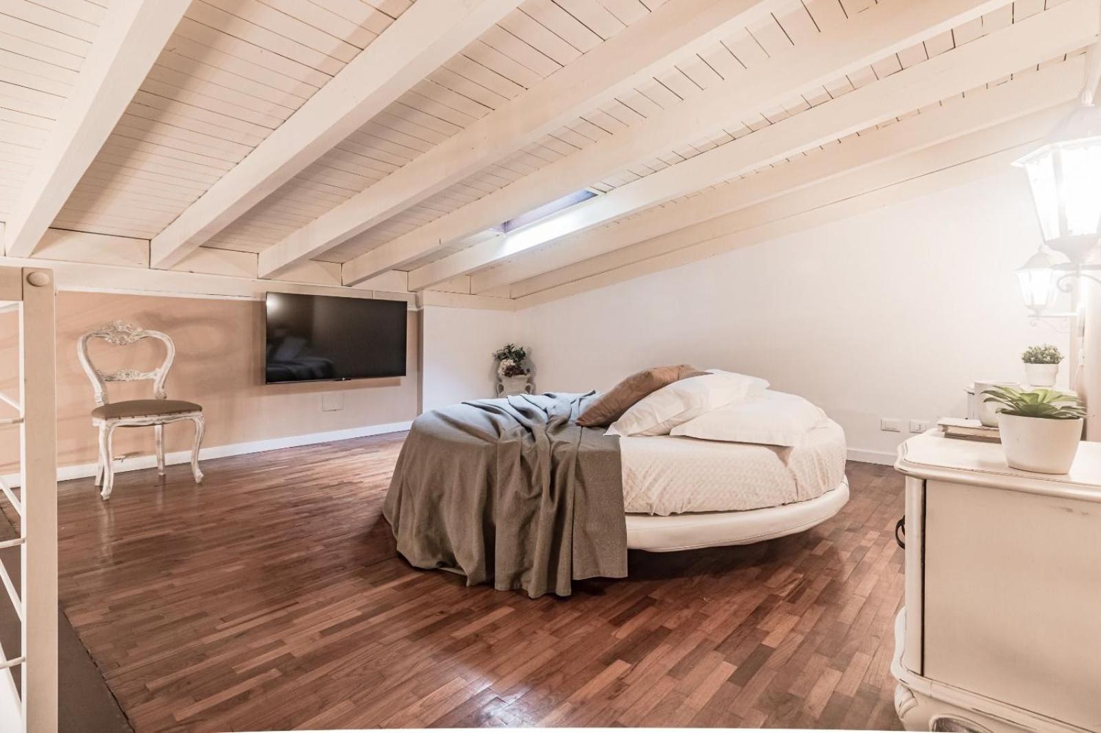 Thea - Centro Storico Bed and Breakfast Monza Exterior foto