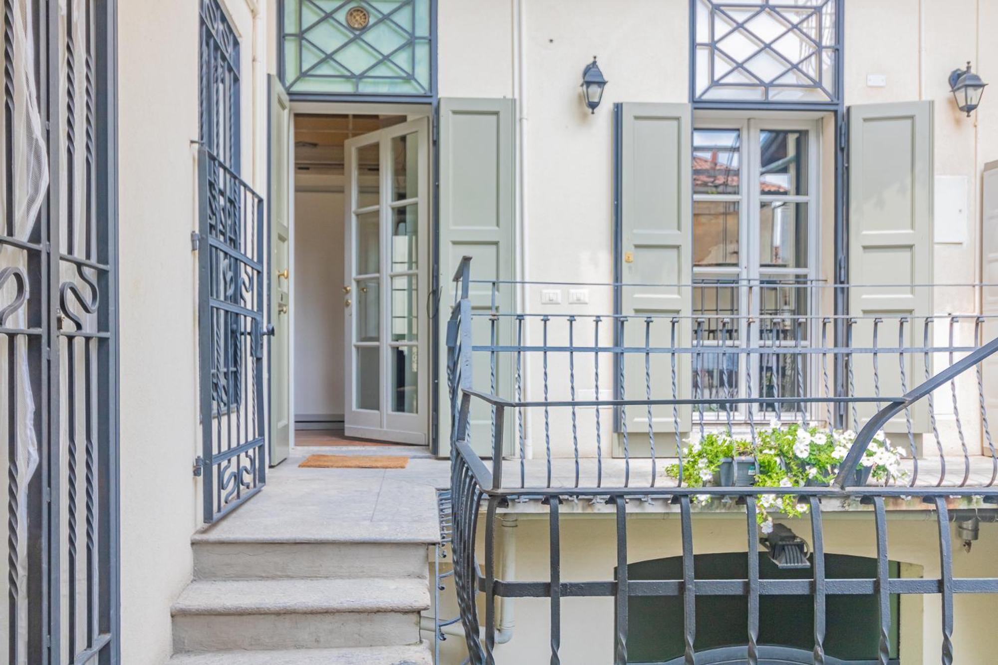 Thea - Centro Storico Bed and Breakfast Monza Exterior foto